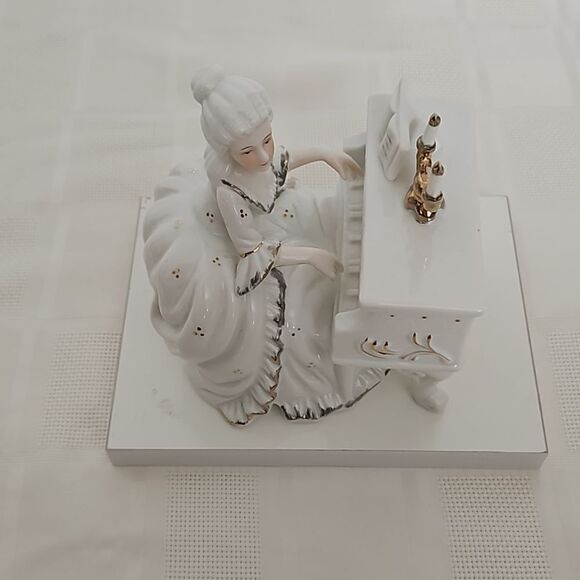 Ceramic Lady Playing Piano Musical Figurine White - Picture 13 of 16